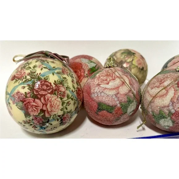 7 Balls Red Green & Pink Roses Flowers Christmas Floral Ball Ornaments Round - Picture 7 of 10